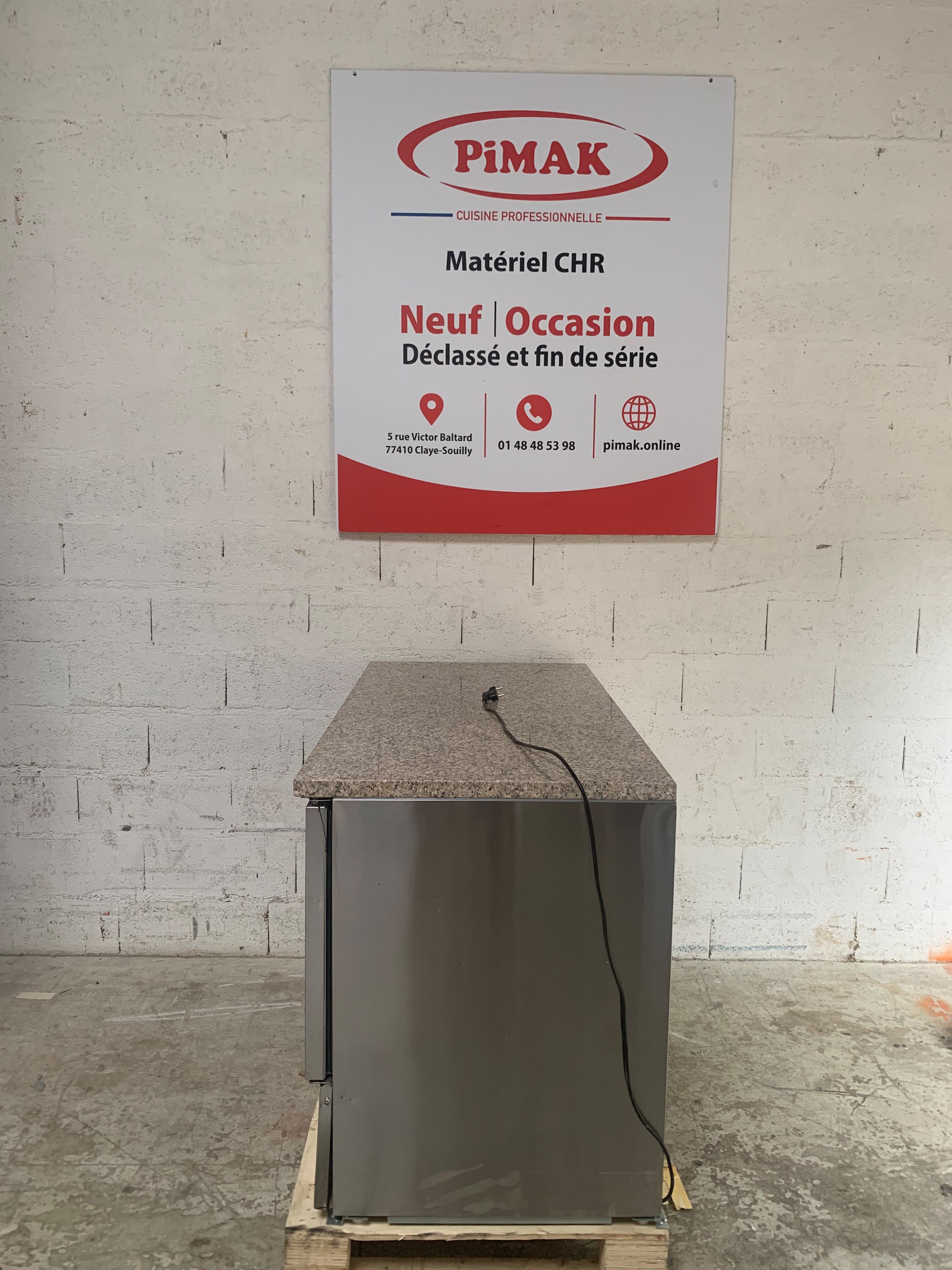 Table réfrigérée positive Polar Série G 3 portes – 368 L – CL109