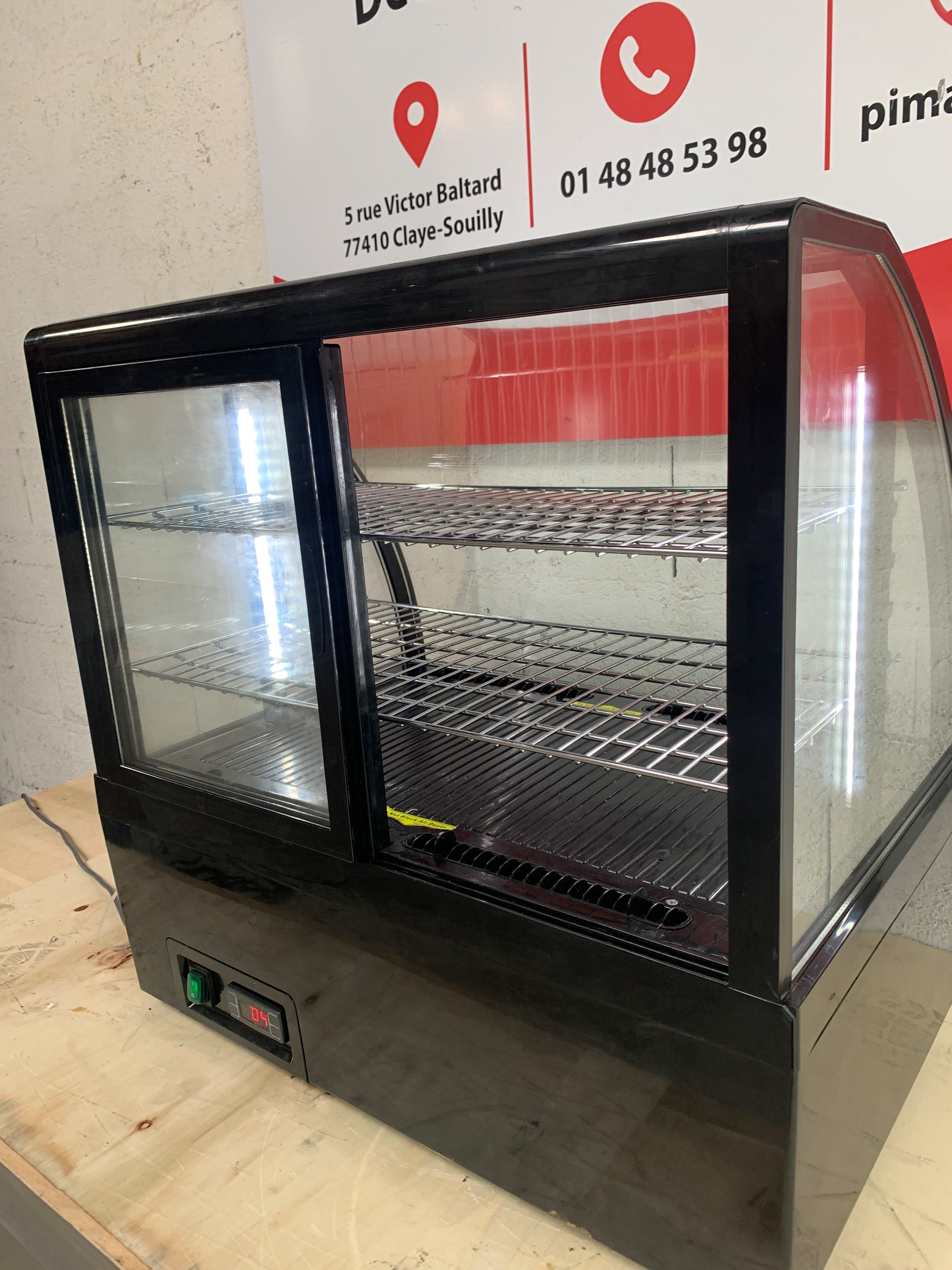 OCCAS1:Vitrine réfrigérée de comptoir Polar série C noire 100L CU636