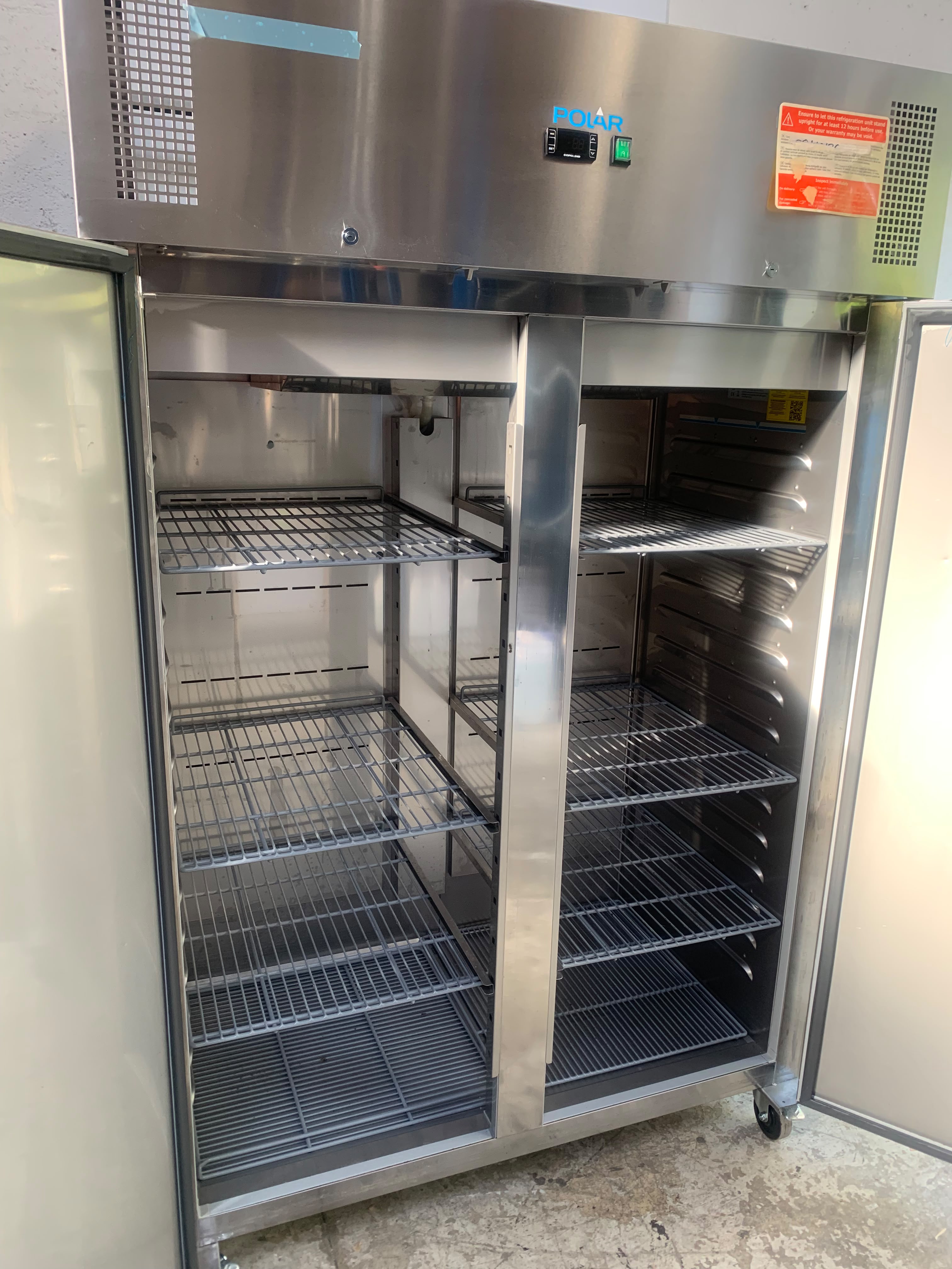OCCAS6:Armoire réfrigérée positive à air forcé double porte Polar série G 1200L PG594