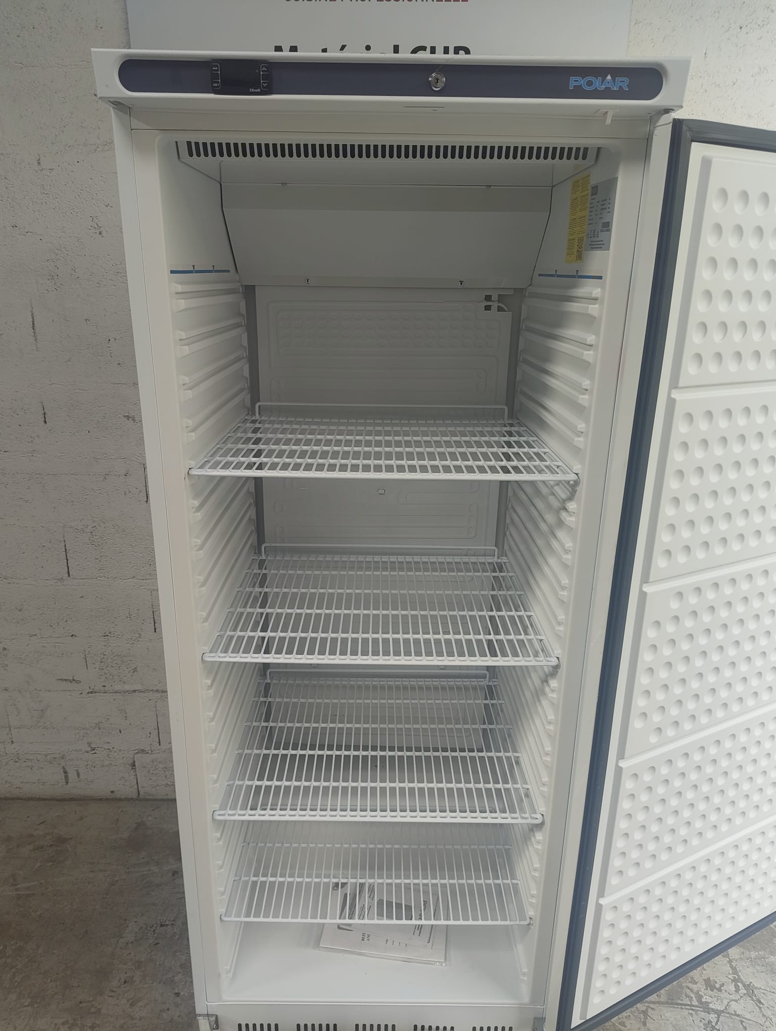 OCCAS8:Armoire réfrigérée positive Polar Série C blanche 600L PC005 EX CD614
