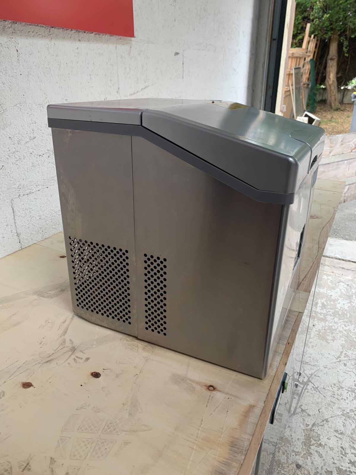Machine à glaçons de comptoir 15kg Polar Série C CH479