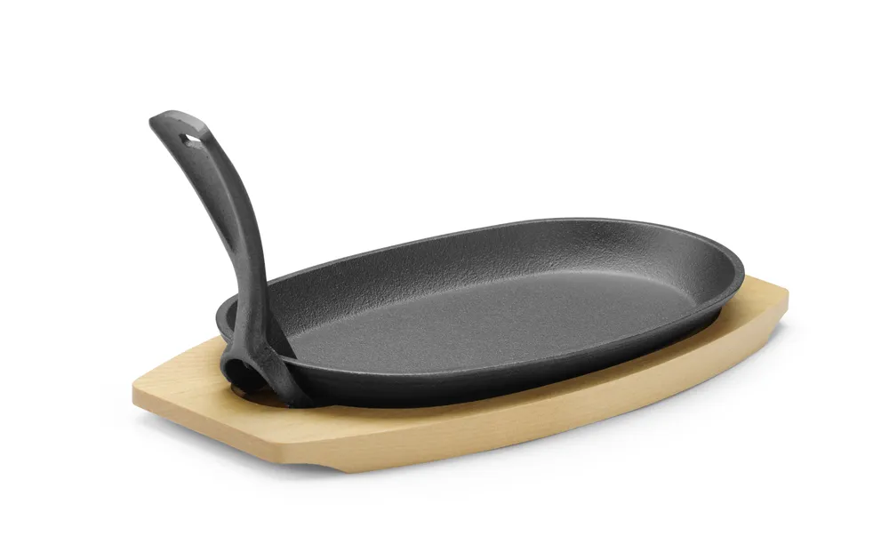 Plat en fonte avec dessous en bois et poignée avec pince, HENDI, Noir, 280x140x(H)30mm