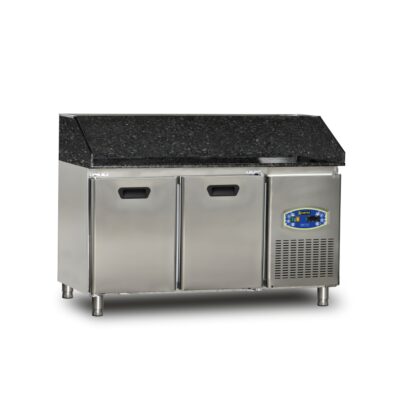 Table de préparation/ saladette basse avec plan de travail en granit - 3 portes - DAMPAK -   22TBF3S-70-GR