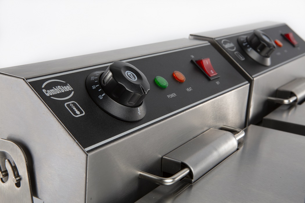 FRITEUSE POSABLE ELECTRIQUE 2X8 L COMBISTEEL 7455.1005