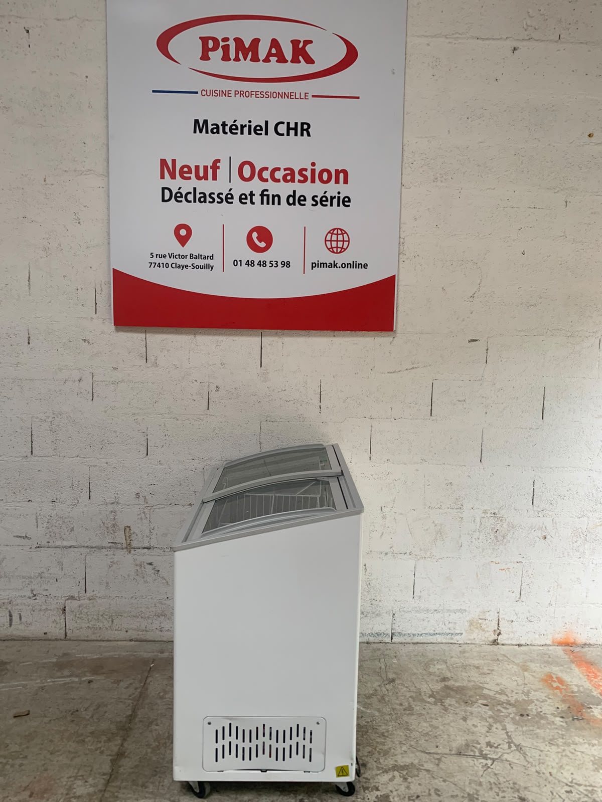 Congélateur coffre vitré POLAR Série G – 200 L – GM498